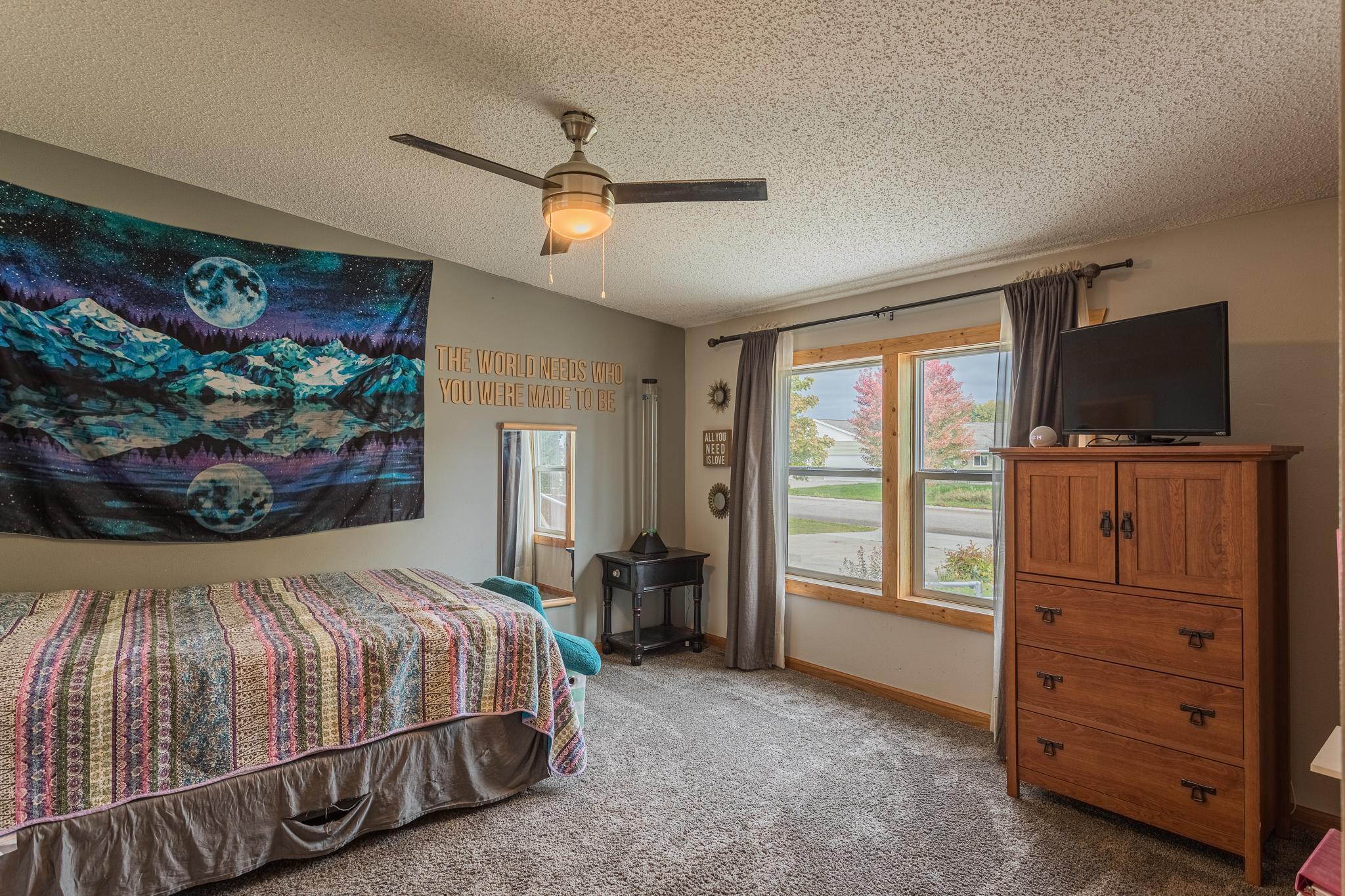 416_Ridge_Crest_Dr-28.jpg