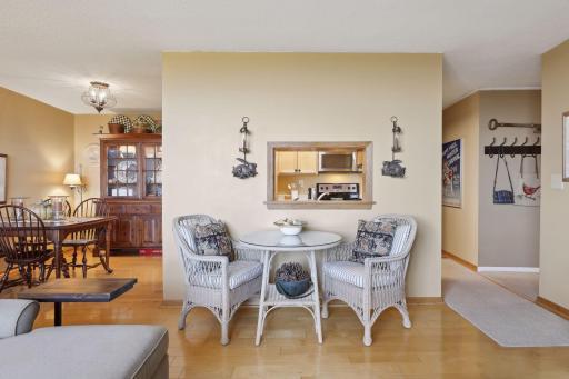 1181 Edgcumbe Road, 1205, Saint Paul, MN 55105