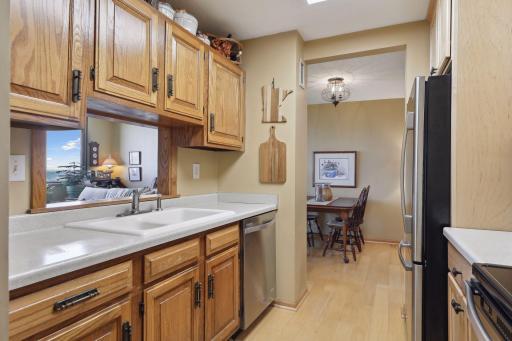 1181 Edgcumbe Road, 1205, Saint Paul, MN 55105