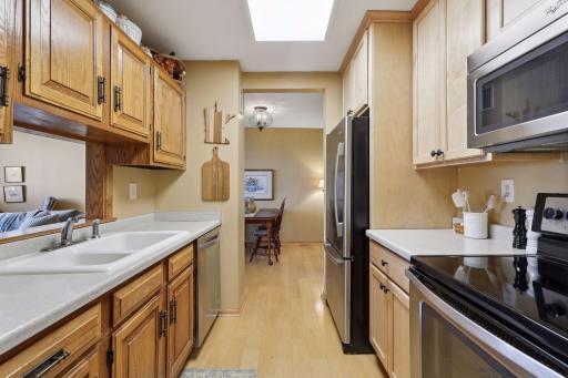 1181 Edgcumbe Road, 1205, Saint Paul, MN 55105