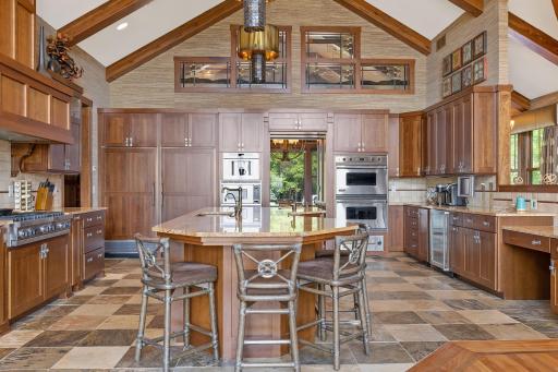 227 Cedar Drive W, Hudson, WI 54016
