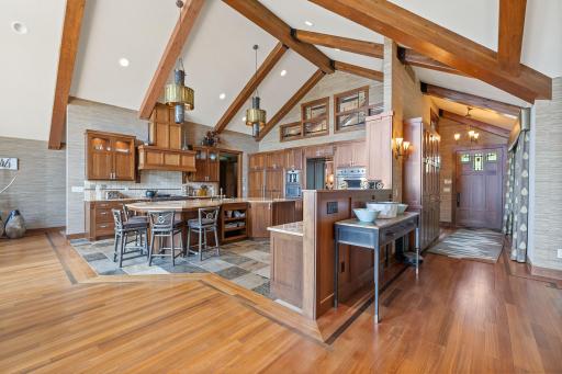 227 Cedar Drive W, Hudson, WI 54016