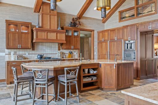 227 Cedar Drive W, Hudson, WI 54016