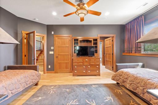 227 Cedar Drive W, Hudson, WI 54016