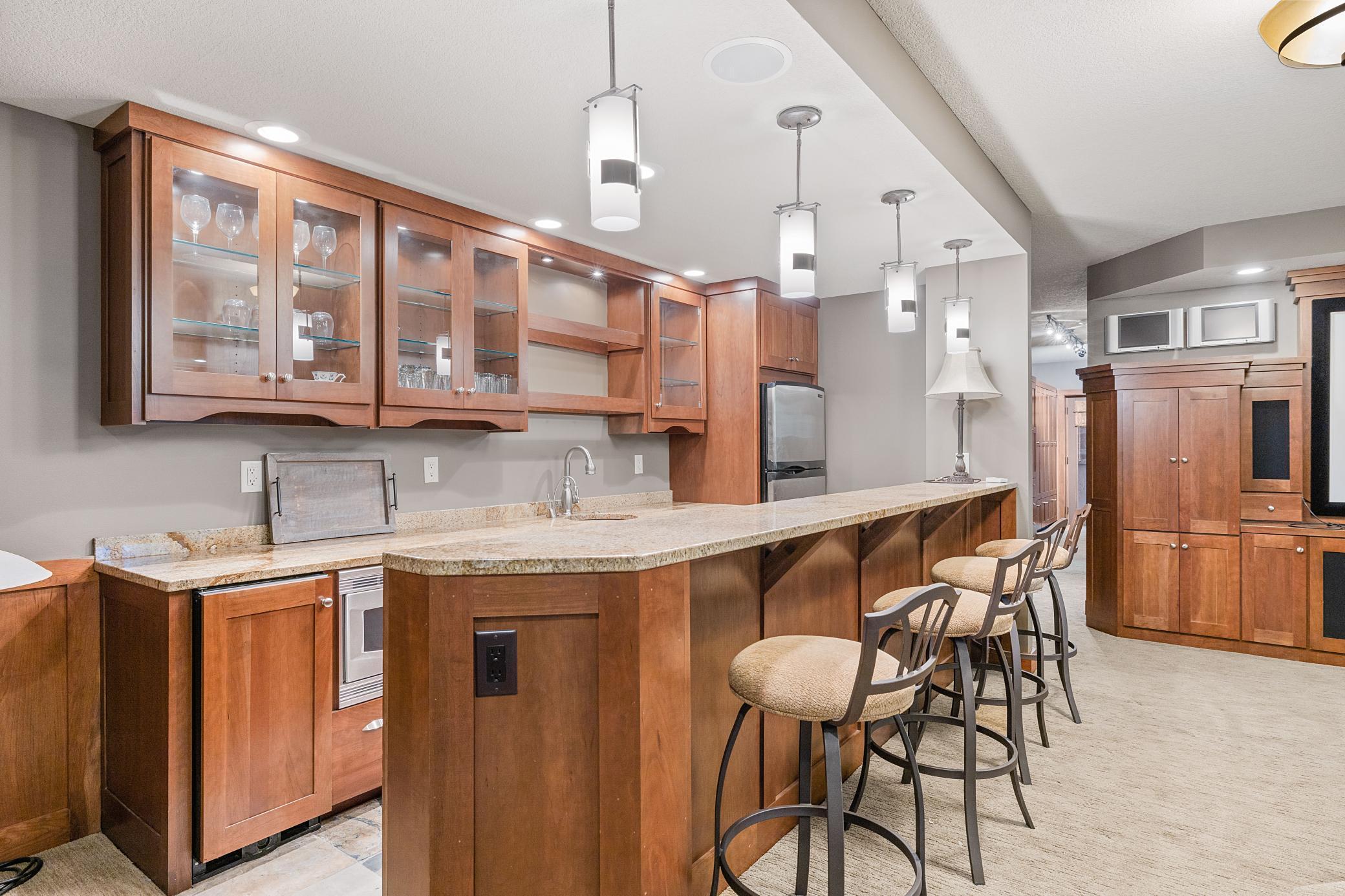 227 Cedar Dr (16).jpg