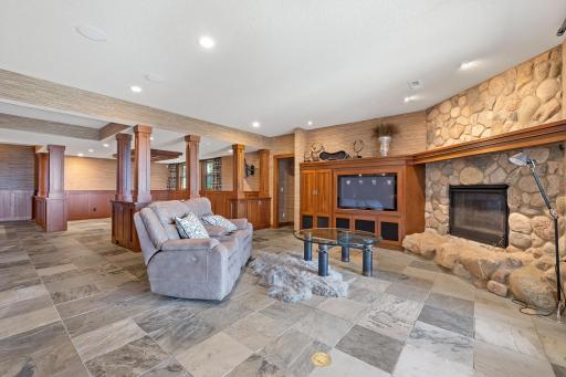 227 Cedar Drive W, Hudson, WI 54016