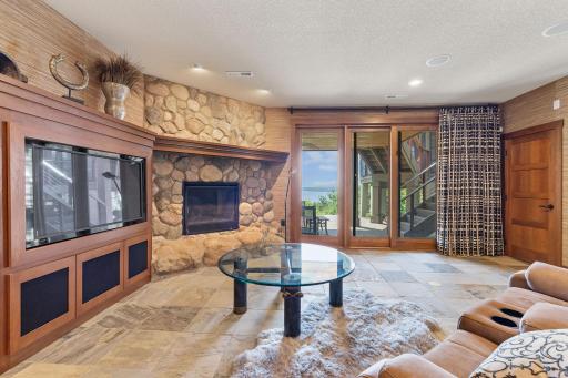 227 Cedar Drive W, Hudson, WI 54016
