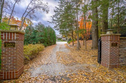 227 Cedar Drive W, Hudson, WI 54016
