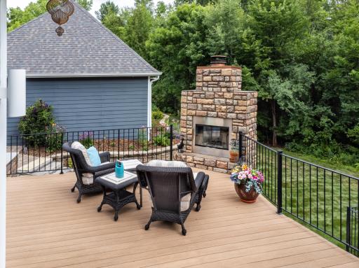 8521 Tigua Lane, Chanhassen, MN 55317