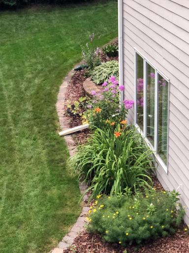 8521 Tigua Lane, Chanhassen, MN 55317