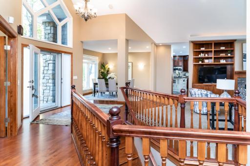 8521 Tigua Lane, Chanhassen, MN 55317