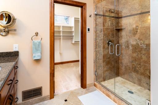 8521 Tigua Lane, Chanhassen, MN 55317