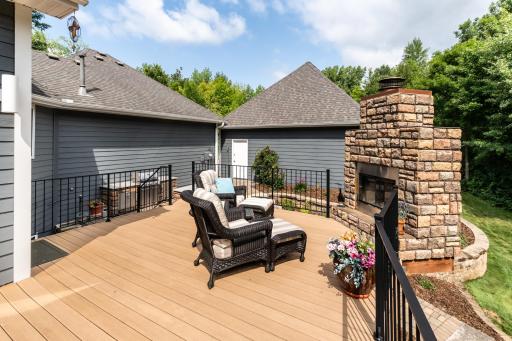 8521 Tigua Lane, Chanhassen, MN 55317