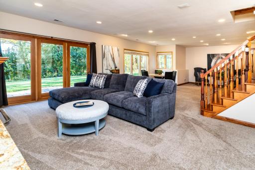 8521 Tigua Lane, Chanhassen, MN 55317