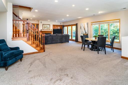 8521 Tigua Lane, Chanhassen, MN 55317