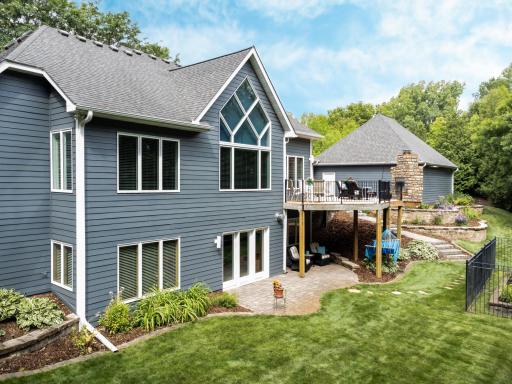 8521 Tigua Lane, Chanhassen, MN 55317
