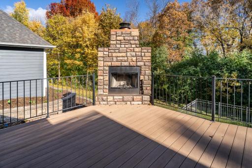 8521 Tigua Lane, Chanhassen, MN 55317