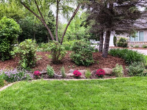 8521 Tigua Lane, Chanhassen, MN 55317