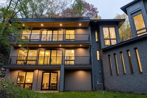 There is breathtaking views from every room, as well as SIX trex decks to take it all in.