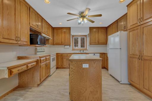 3156 130th Avenue NW, Coon Rapids, MN 55448