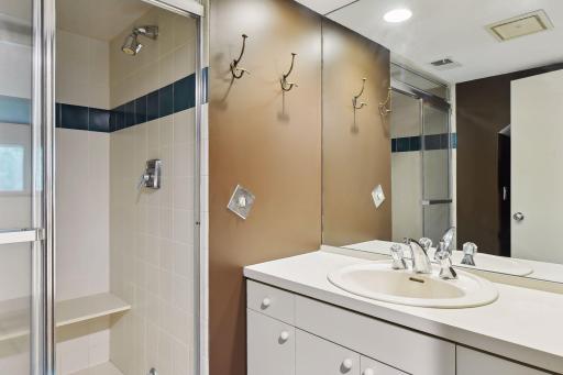 430 Peavey Lane, Wayzata, MN 55391