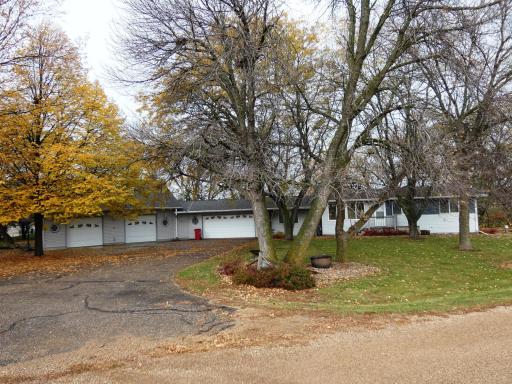1414 N Oak Drive, Slayton, MN 56172