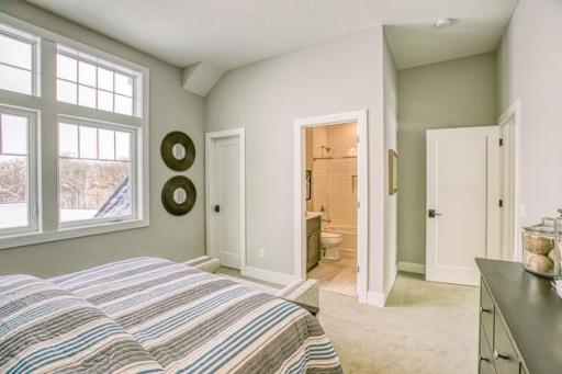 10401 56th Place N, Lake Elmo, MN 55042