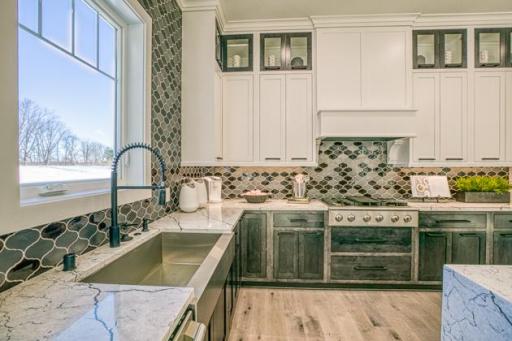10401 56th Place N, Lake Elmo, MN 55042