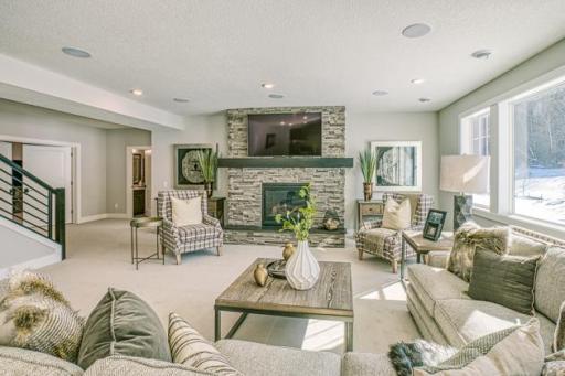 10401 56th Place N, Lake Elmo, MN 55042
