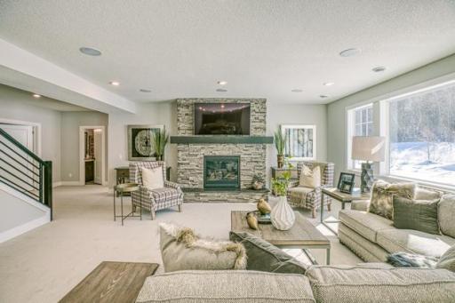 10401 56th Place N, Lake Elmo, MN 55042