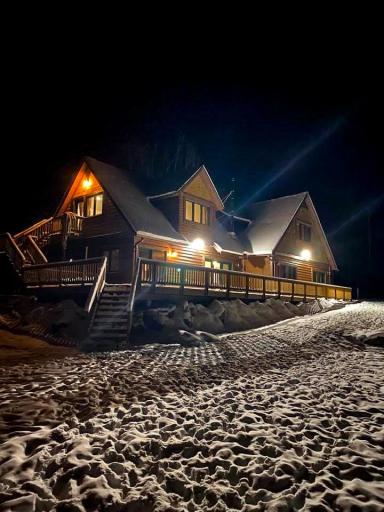 2333 Paradise Point Road, Cook, MN 55723