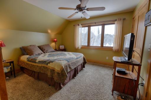2333 Paradise Point Road, Cook, MN 55723