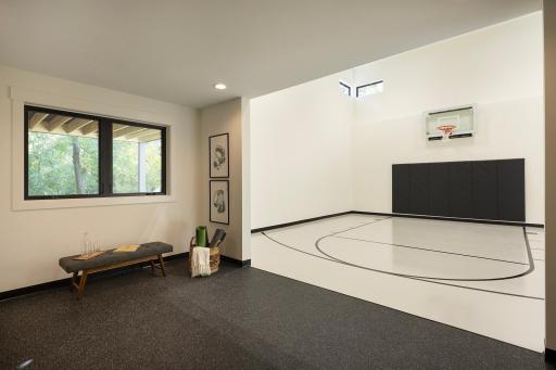 2326 Oakland Road, Minnetonka, MN 55305