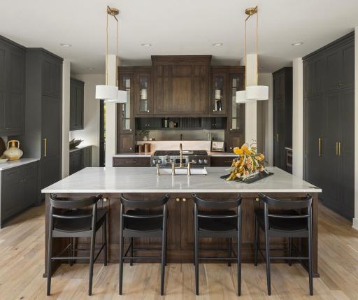 2326 Oakland Road, Minnetonka, MN 55305