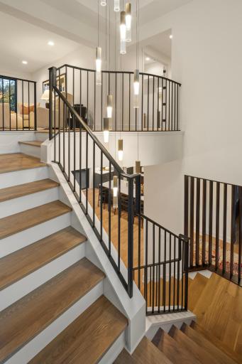 2326 Oakland Road, Minnetonka, MN 55305