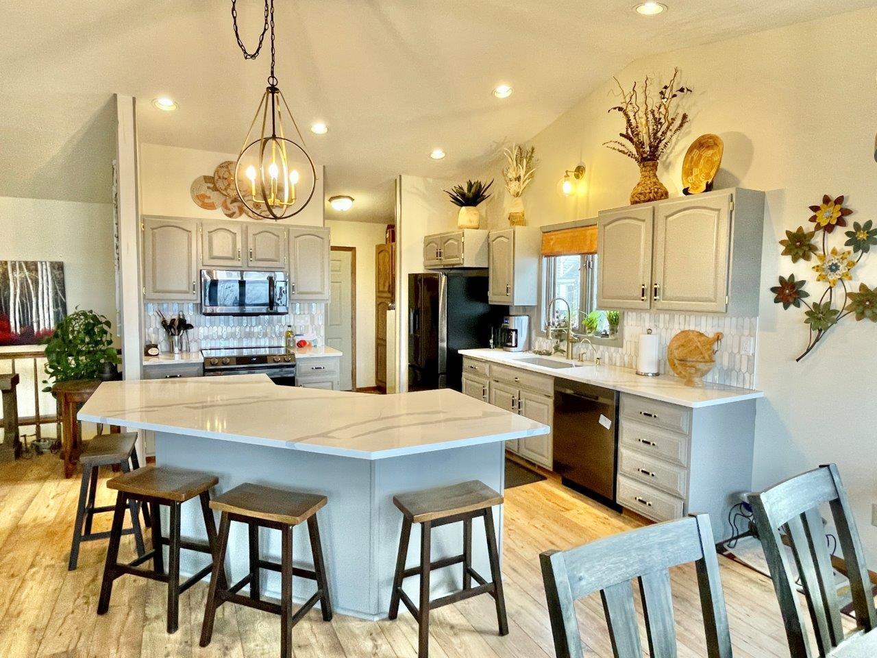 4-Kitchen with quartz countertops (3).jpg