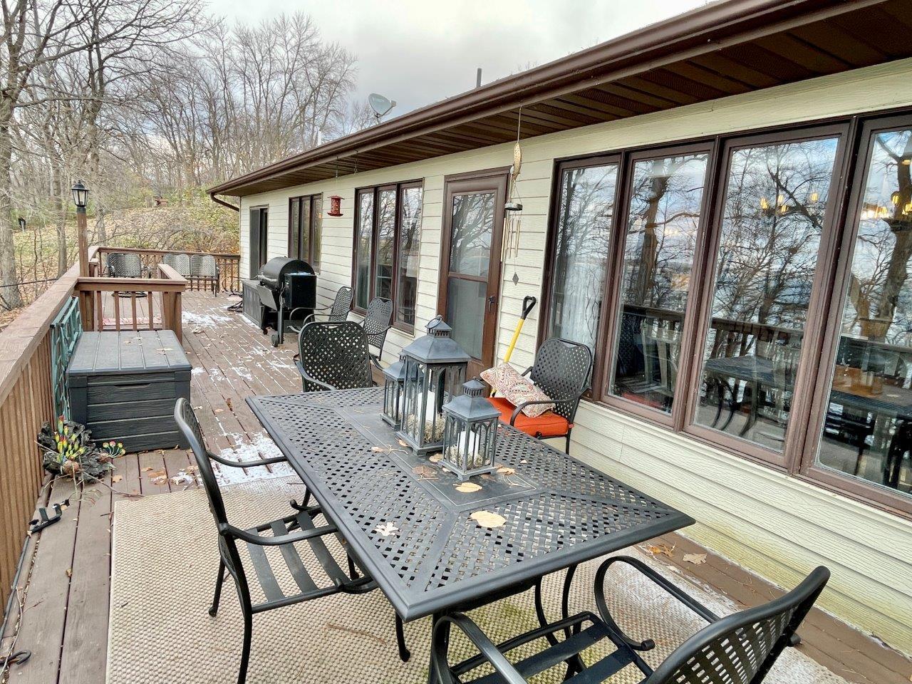 18-Lakeside deck off main level dining (1).jpg