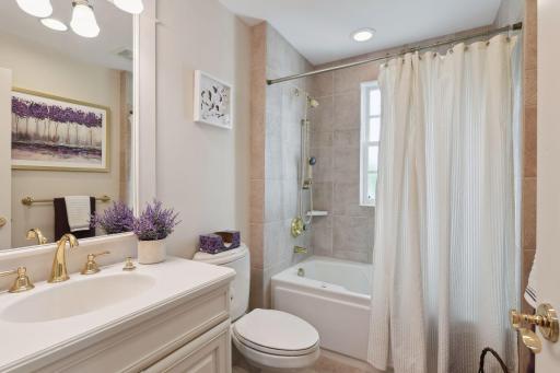 15 Circle W, Edina, MN 55436