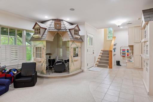 15 Circle W, Edina, MN 55436