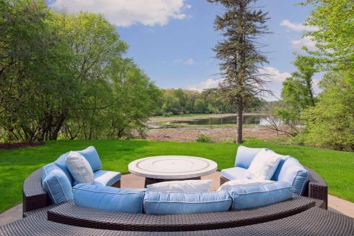 15 Circle W, Edina, MN 55436