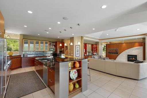 808 Great Oaks Trail, Eagan, MN 55123