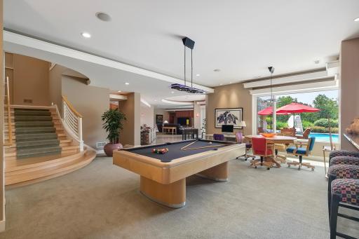 808 Great Oaks Trail, Eagan, MN 55123