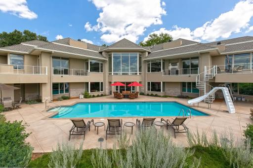 808 Great Oaks Trail, Eagan, MN 55123