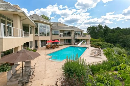 808 Great Oaks Trail, Eagan, MN 55123