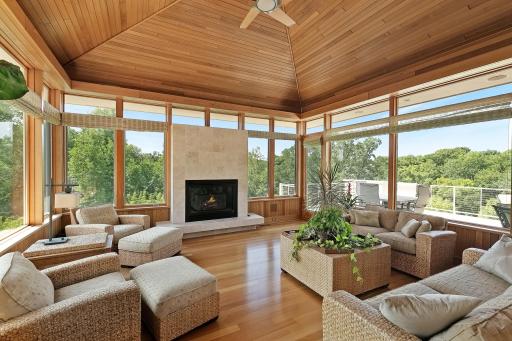 808 Great Oaks Trail, Eagan, MN 55123