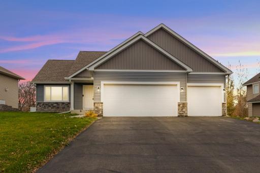 844 Bridle Creek Drive, Jordan, MN 55352
