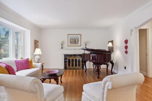 4921 Sunnyslope Road W, Edina, MN 55424