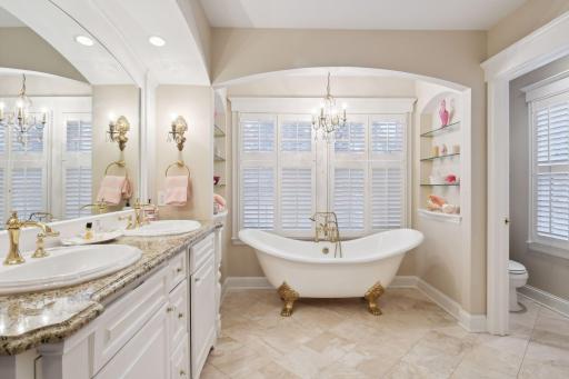 4921 Sunnyslope Road W, Edina, MN 55424