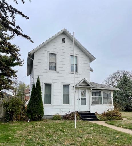 962 Gilmore Avenue, Winona, MN 55987