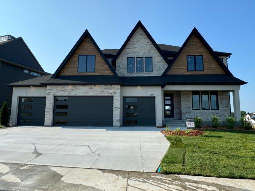 16507 47th Place N, Plymouth, MN 55446